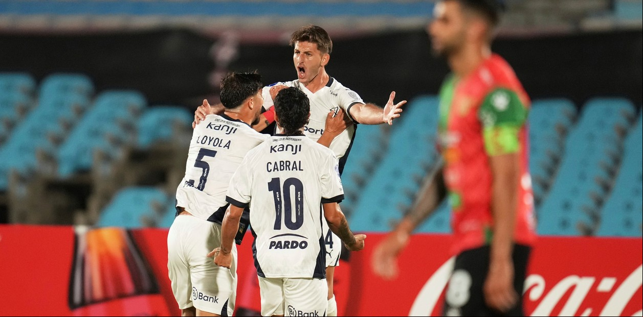 Independiente lo dio vuelta, goleó en Uruguay y depende de sí mismo para clasificar a octavos en la Copa Sudamericana