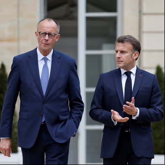 Emmanuel Macron recibe a Friedrich Merz y acuerdan una fuerte alianza en Seguridad y Defensa entre Francia y Alemania 