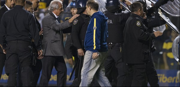 D'Onofrio y la noche del gas pimienta en la Bombonera: "Ante un acto de este tipo, se justifica que un presidente o quien sea vaya a defender a su grupo"