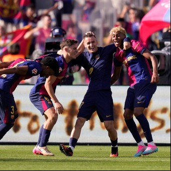 Barcelona y Real Madrid, o el fútbol para los dioses y el mejor trampolín para gritar el famoso "alirón"