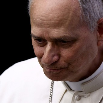 Alarmante coincidencia en Netflix: la película de 2017 que predice la muerte del papa León XIV