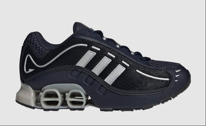 Adidas Megaride O1. Calzado de entrenamiento urbano. $ 200.000.