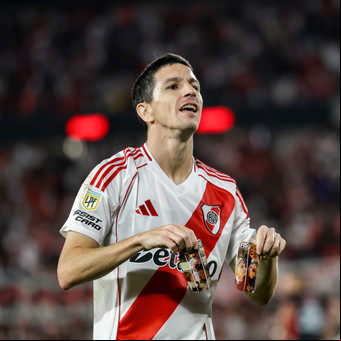 El mediocampo de River, como en 'El Eternauta': "lo viejo funciona" con Enzo Pérez y Nacho Fernández