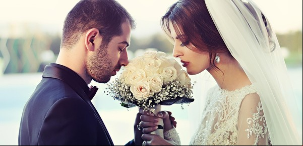 ¿Cuánto dinero se le suele dar a los novios en una boda?