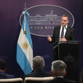 Reforma migratoria: un cambio difícil de aplicar, que ya intentó Macri y derogó Alberto Fernández