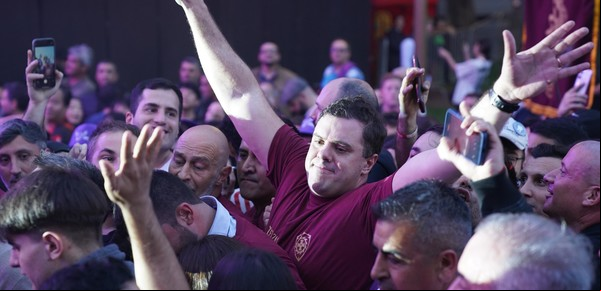 Quiénes son los trolls libertarios a los que denunció el PRO por el video falso de Mauricio Macri y cuál fue su impacto real el día de la elección