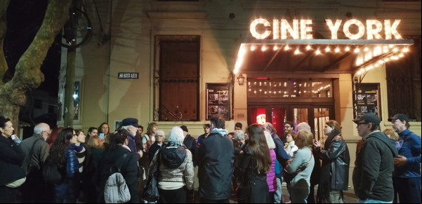 Polémica alrededor de un cine histórico de Munro: echaron a un funcionario por "apropiación de marca" 