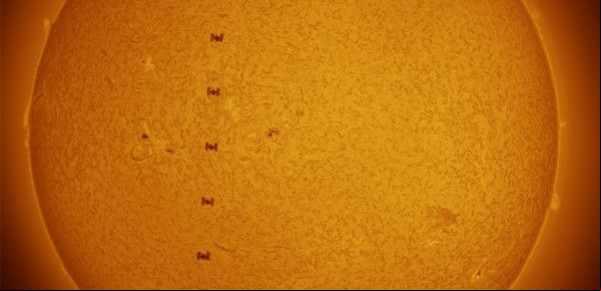La foto NASA del día: la Estación Espacial Internacional pasando frente al Sol