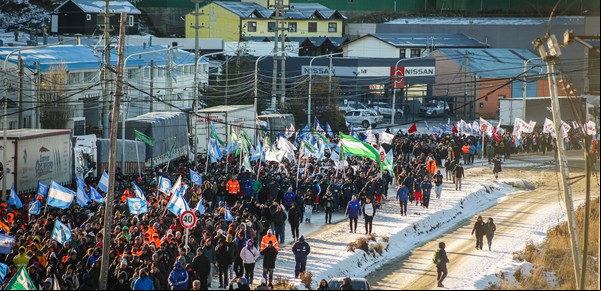 El paro en Tierra del Fuego se extiende por tiempo indeterminado: reunión para intentar destrabar el conflicto