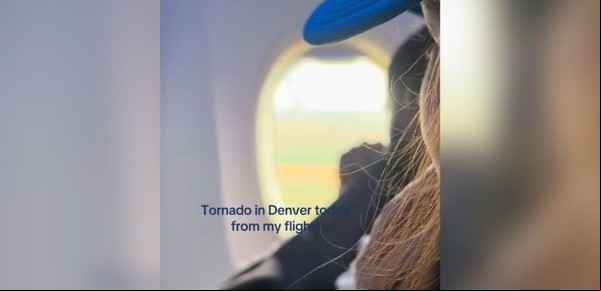 Viajaba en avión, miró por la ventana y descubrió que a lo lejos había un enorme tornado 