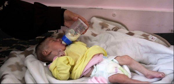 Los palestinos en Gaza tienen más miedo al hambre que a las bombas israelíes: nadie sabe dónde están los camiones con ayuda
