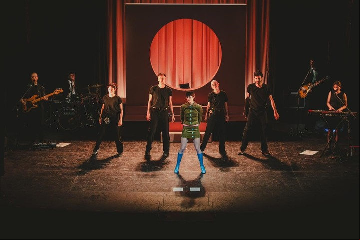 Pequeños Conciertos, de Zoe Gotusso con coreografías bajo la dirección artística de Acuña.