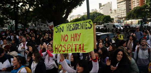 El Gobierno le pide a los médicos del Garrahan que frenen las medidas de fuerza por 48 horas para hacerles una nueva propuesta